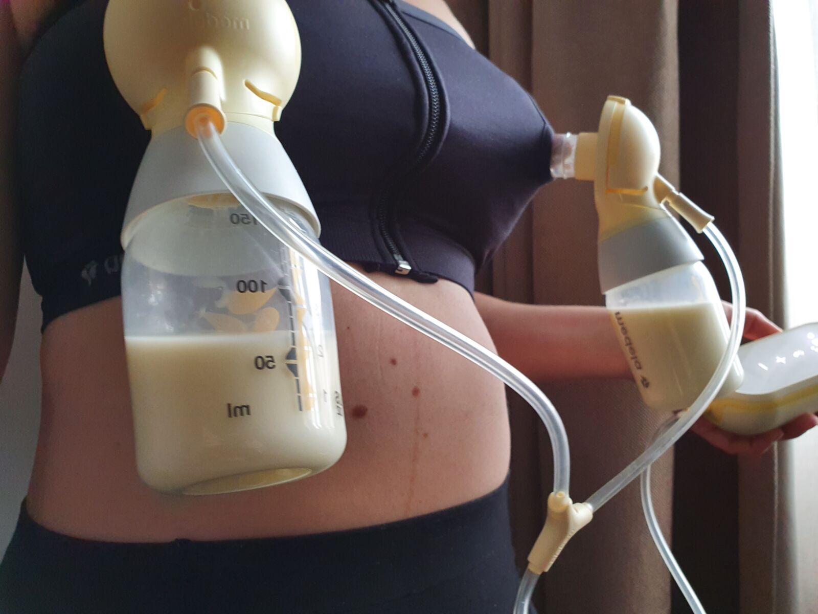 Lactancia parte 1; instalar extractor de leche y gotear sobre mis tetas