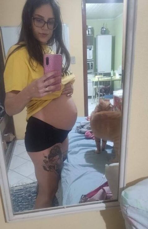 Pregnant Julia