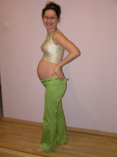 Gorgeous pregnant milf Edyta 