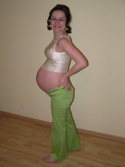 Gorgeous pregnant milf Edyta 