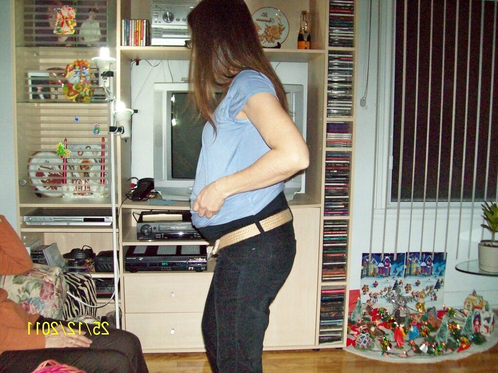 Pregnant Elisabeth