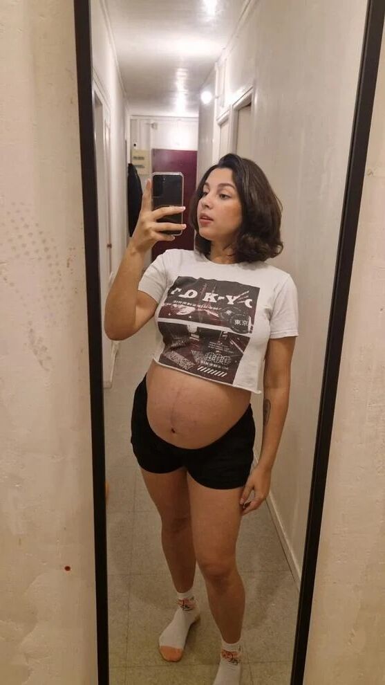 Petite pute francaise enceinte