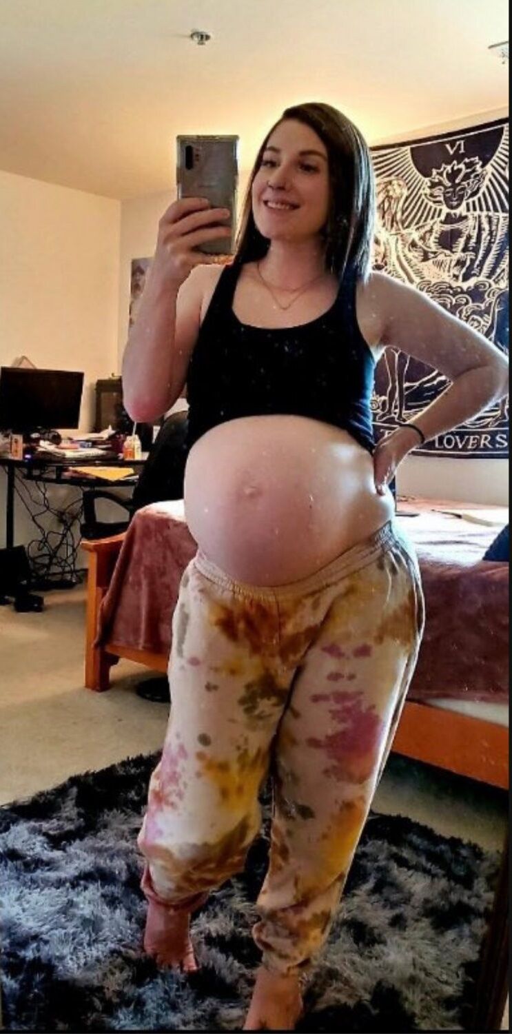 Pregnant MILF