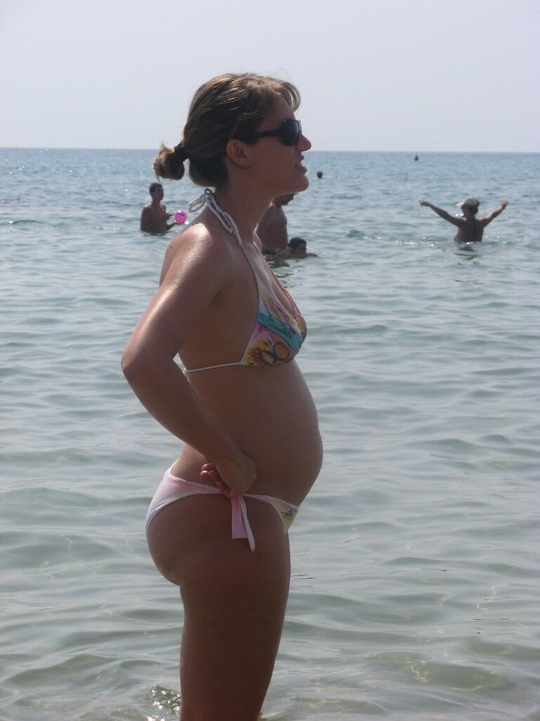 Pregnant Ilaria