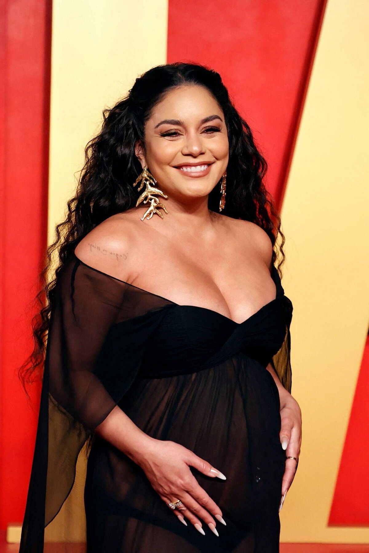 Vanessa Hudgens Beautifully Pregnant