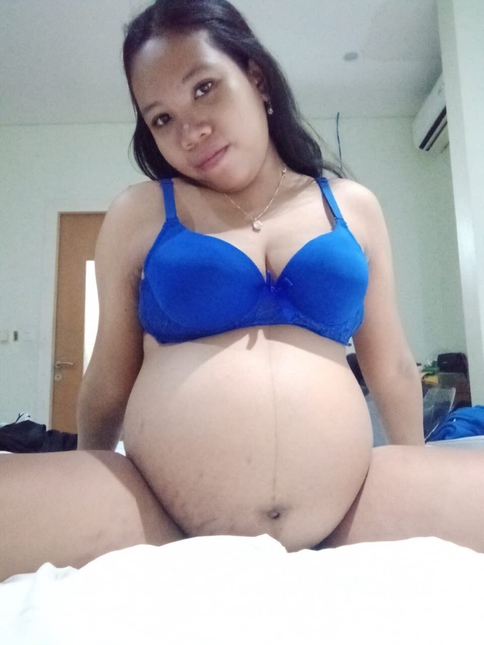 Pregnant Thai