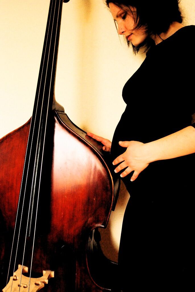 Pregnant cellist