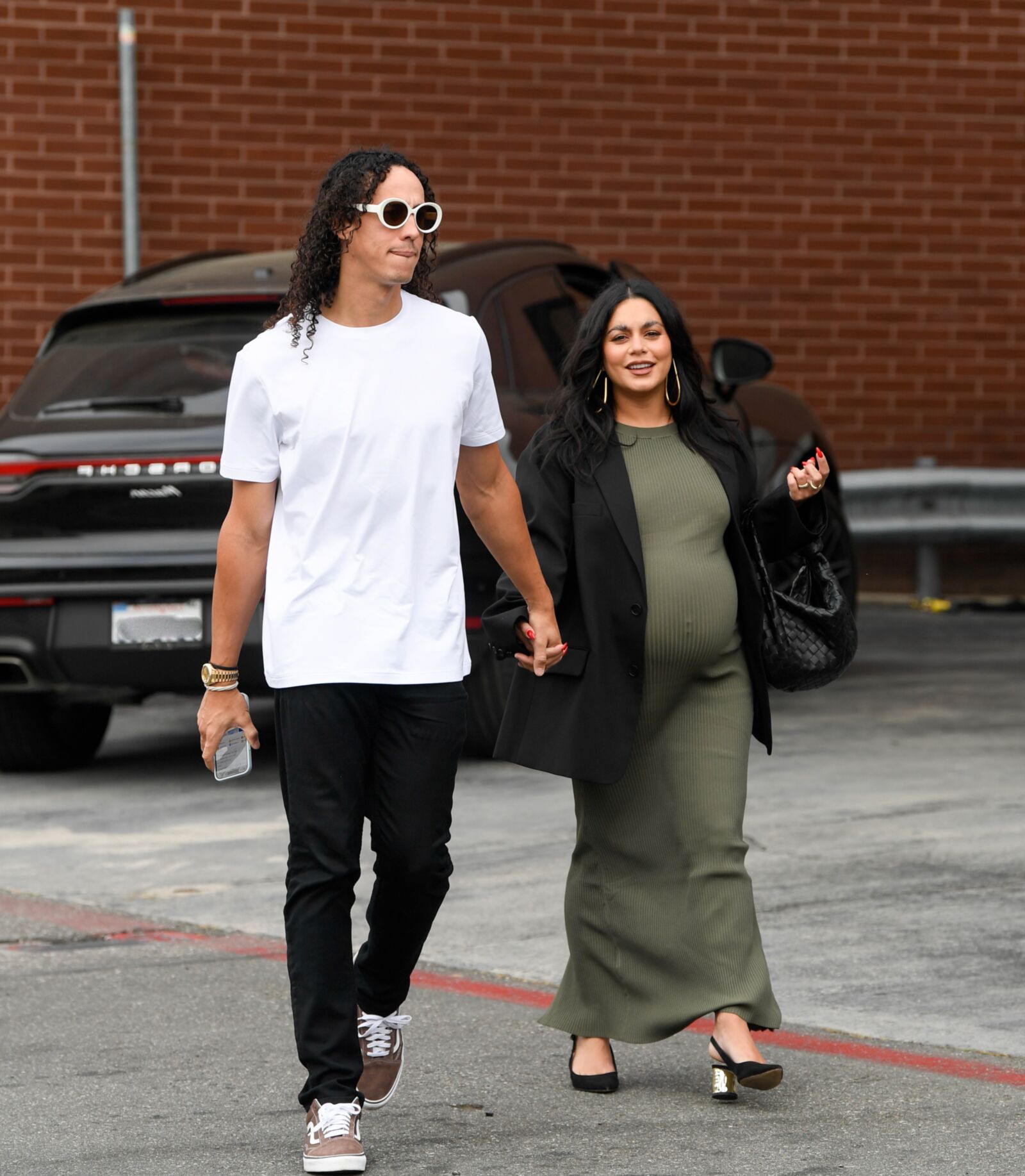 Vanessa Hudgens – Zum Mittagessen in Beverly Hills, 24. Mai 2024