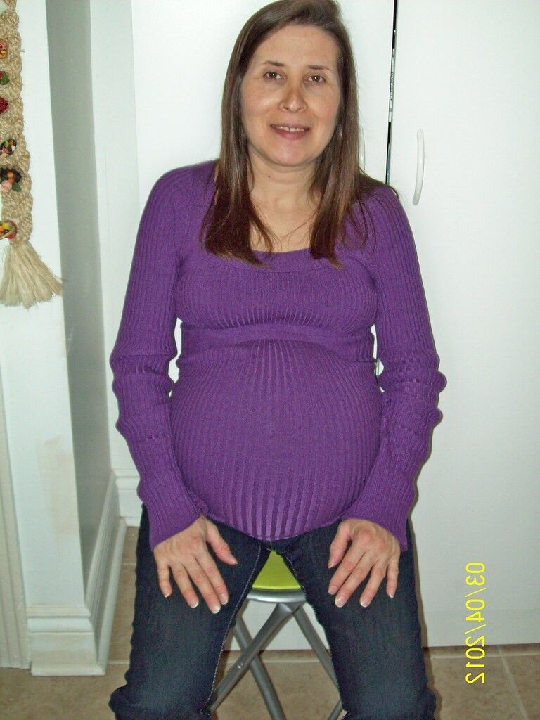 Pregnant Elisabeth