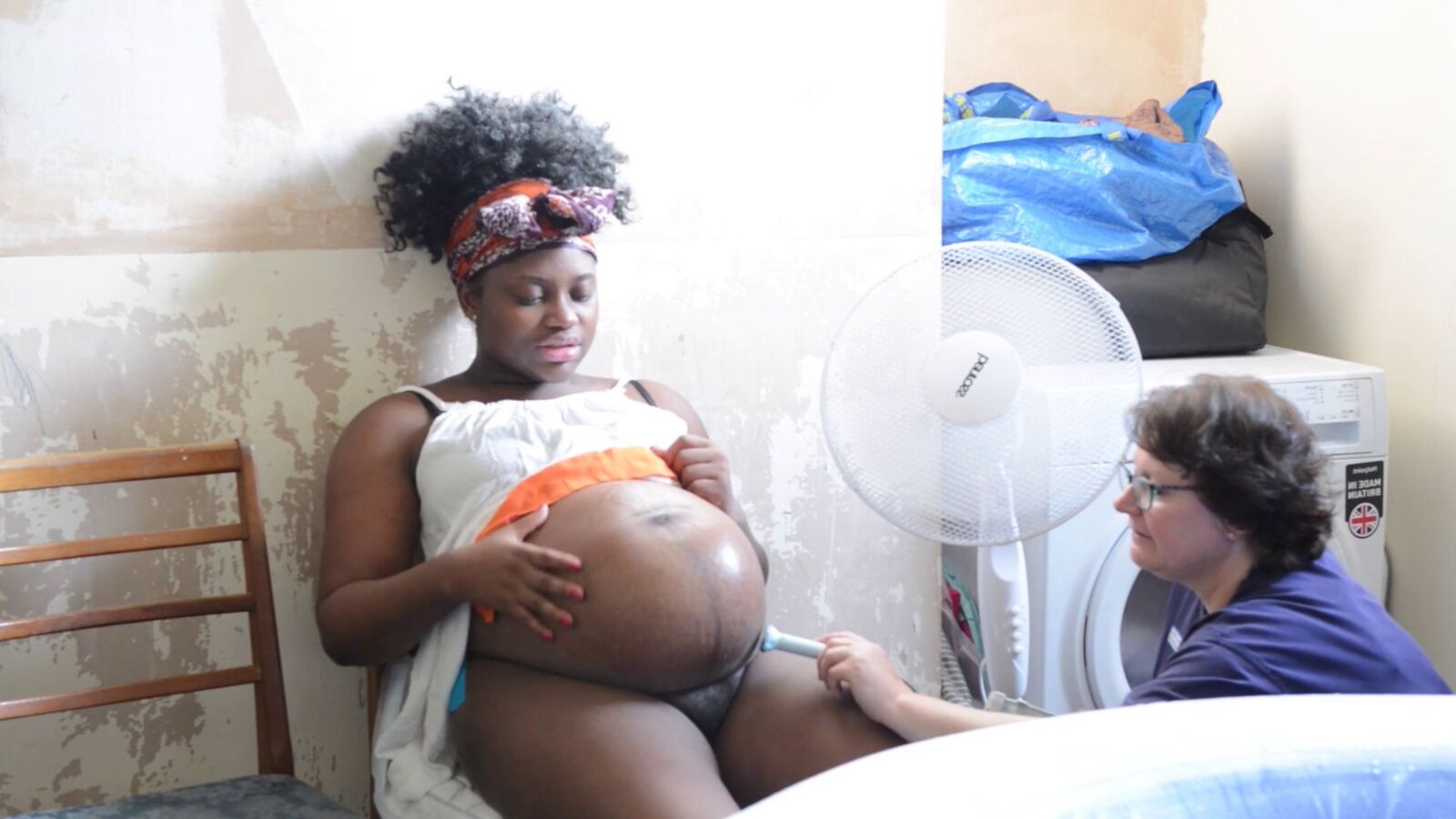 Labour pregnant mom 154