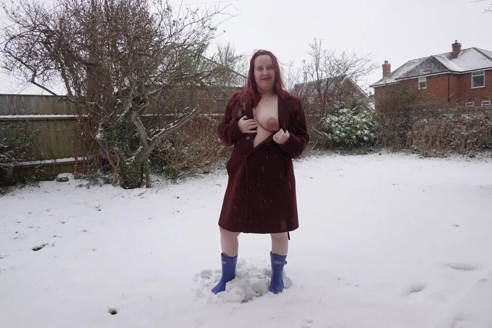 Mayra Gaitan pregnant slut in the snow