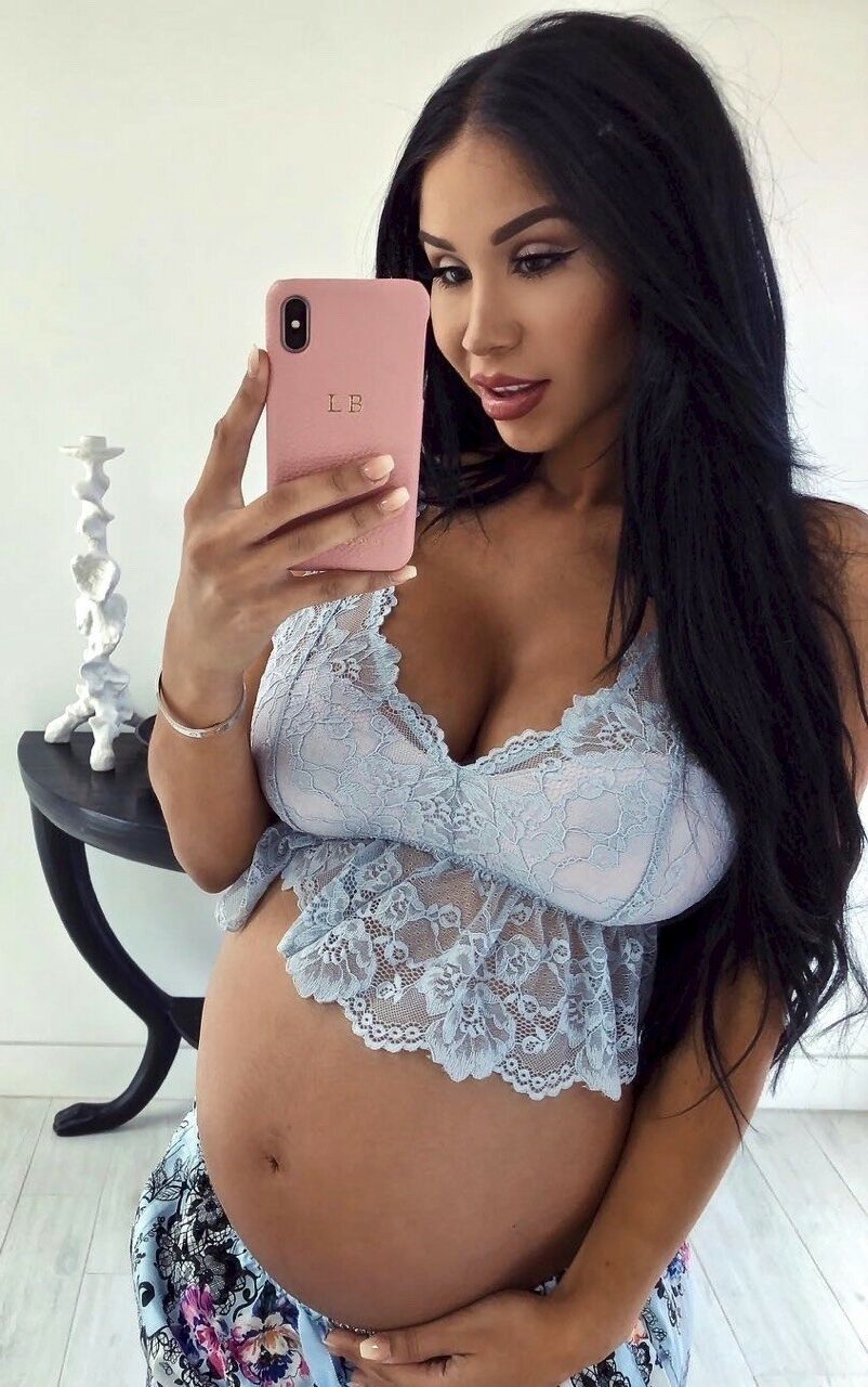 absolute stunning pregnant women