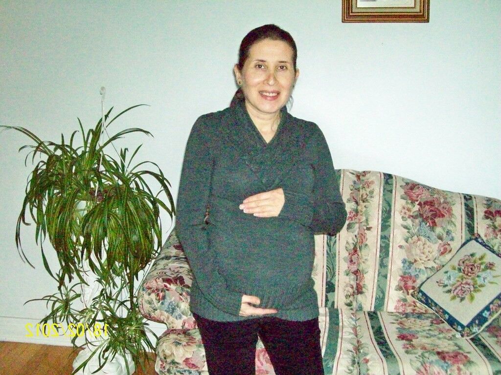 Pregnant Elisabeth