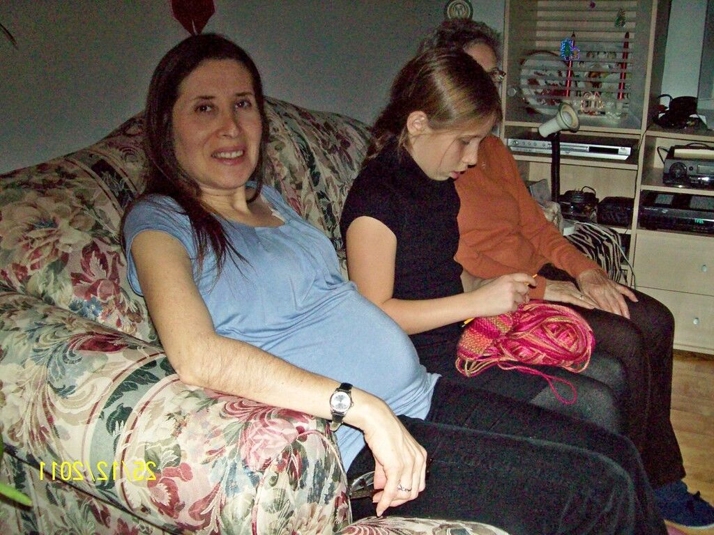 Pregnant Elisabeth