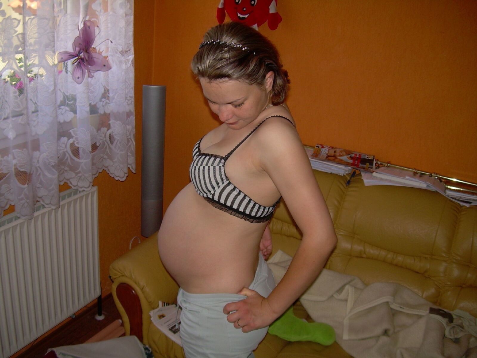 PREGNANT 001