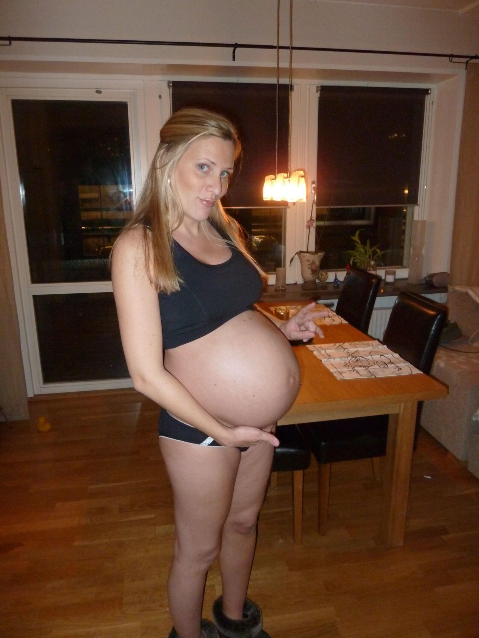 Pregnant MILF