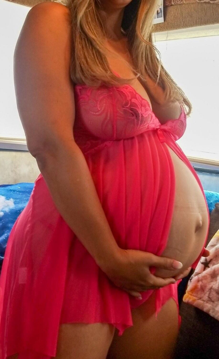 Pregnant MILF