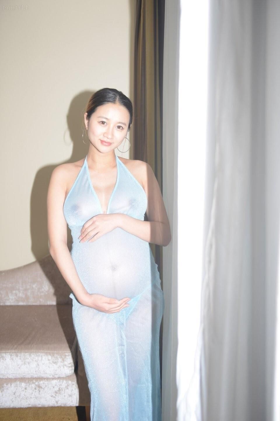 Ji Yue pregnant