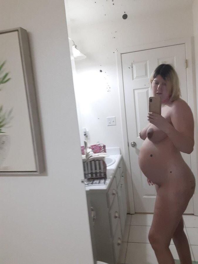 Pregnant with amazing body