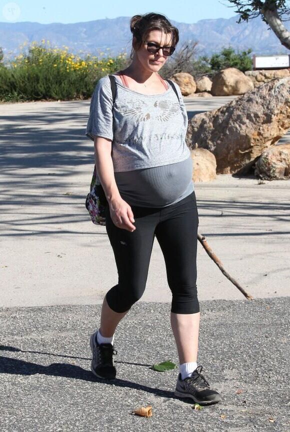 Milla Jovovich pregnant