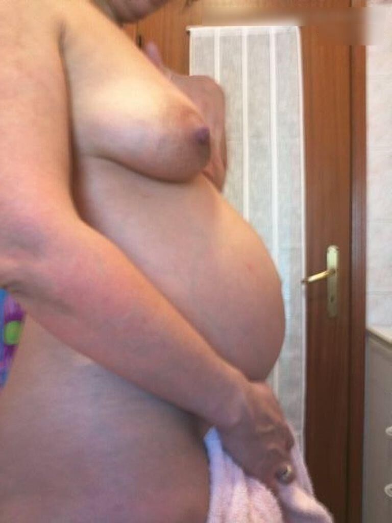 Italian MILF pregnant