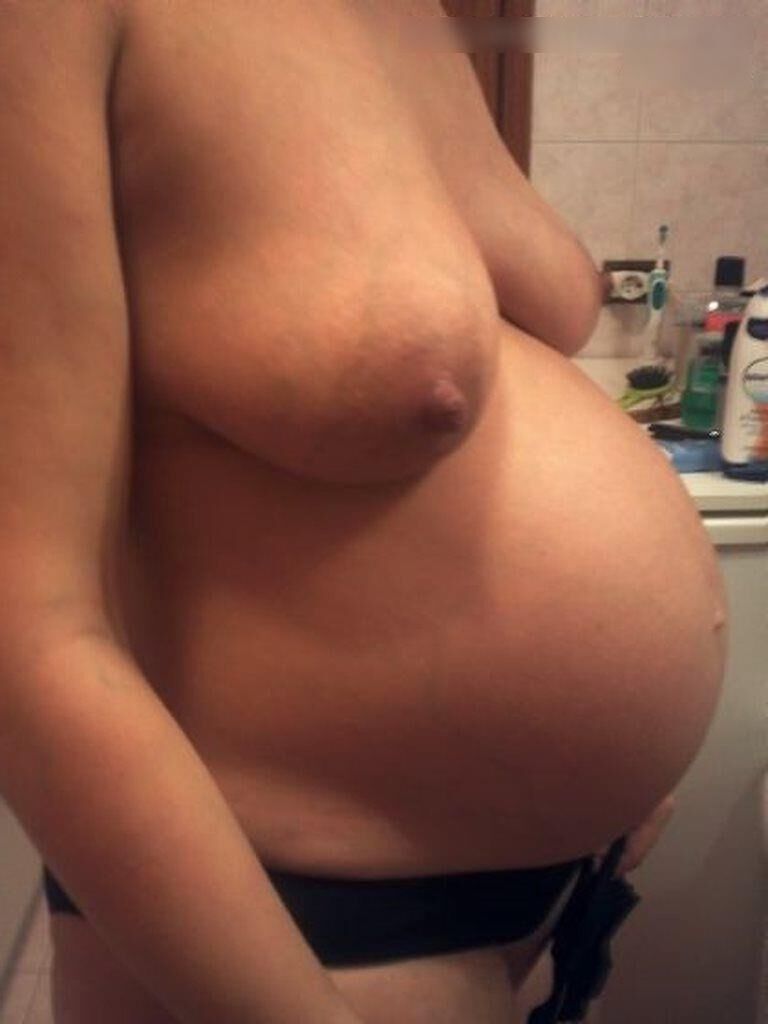 Italian MILF pregnant