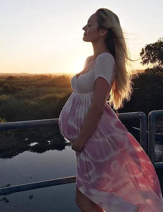 Candice Swanepoel grávida