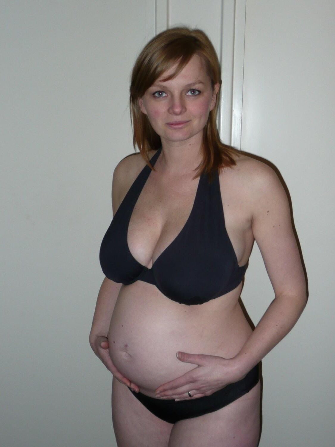 Dutch pregnant MILF