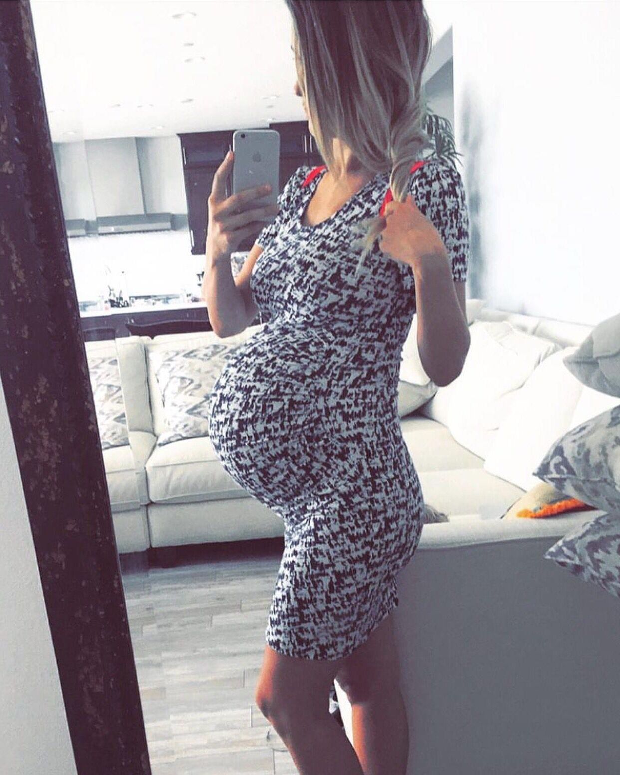 Mirror mirror on the wall, who's the sexiest preggo of them all?