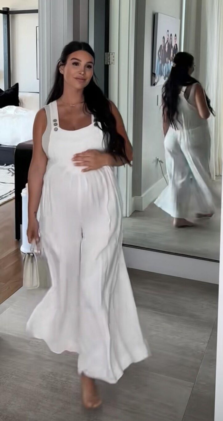 MILF pregnant Krystiana