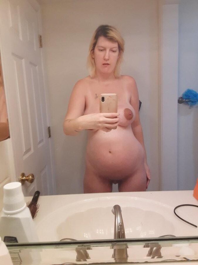 Pregnant with amazing body