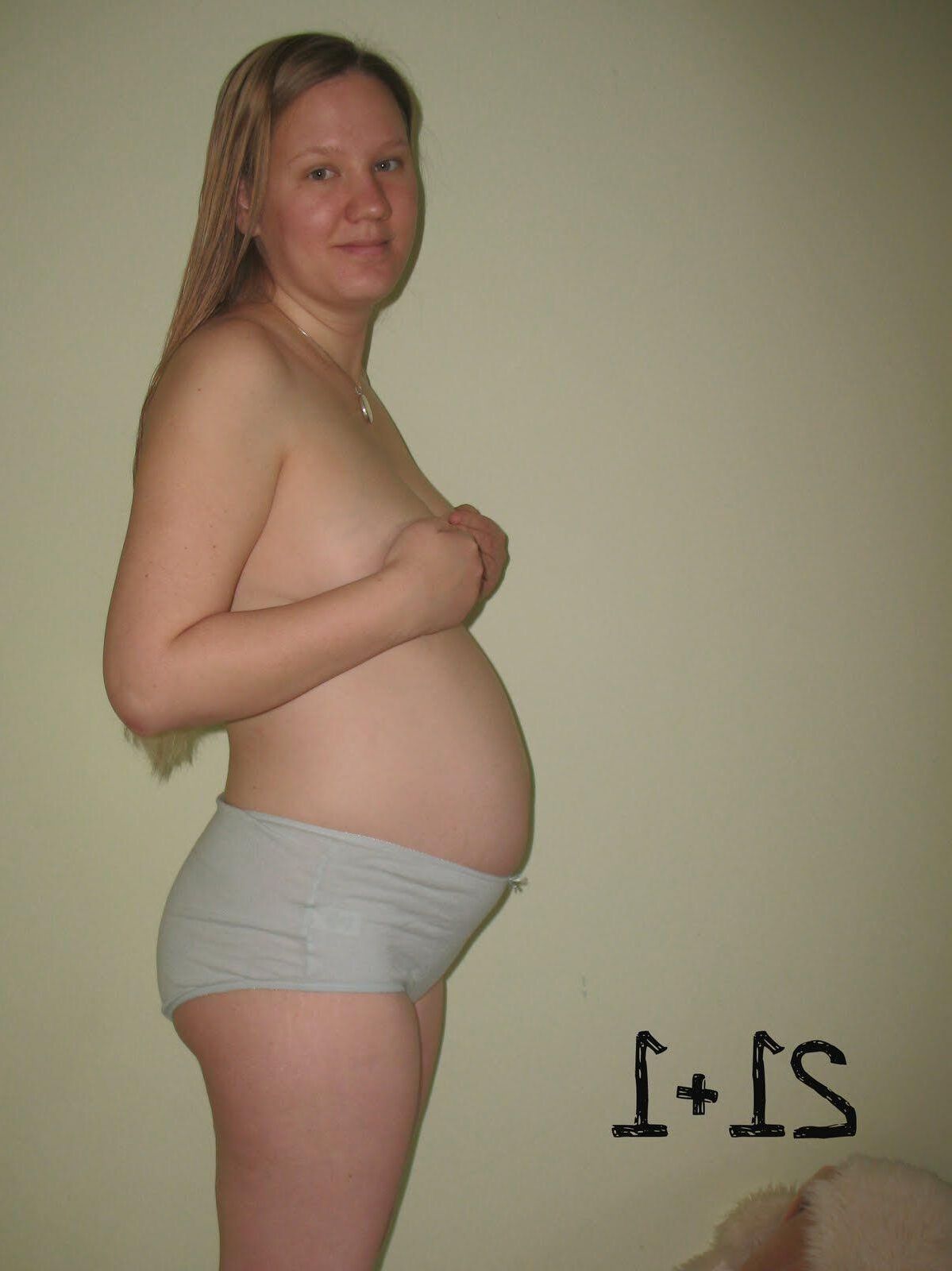 Almost nude Ann 6-39 weeks pregnant