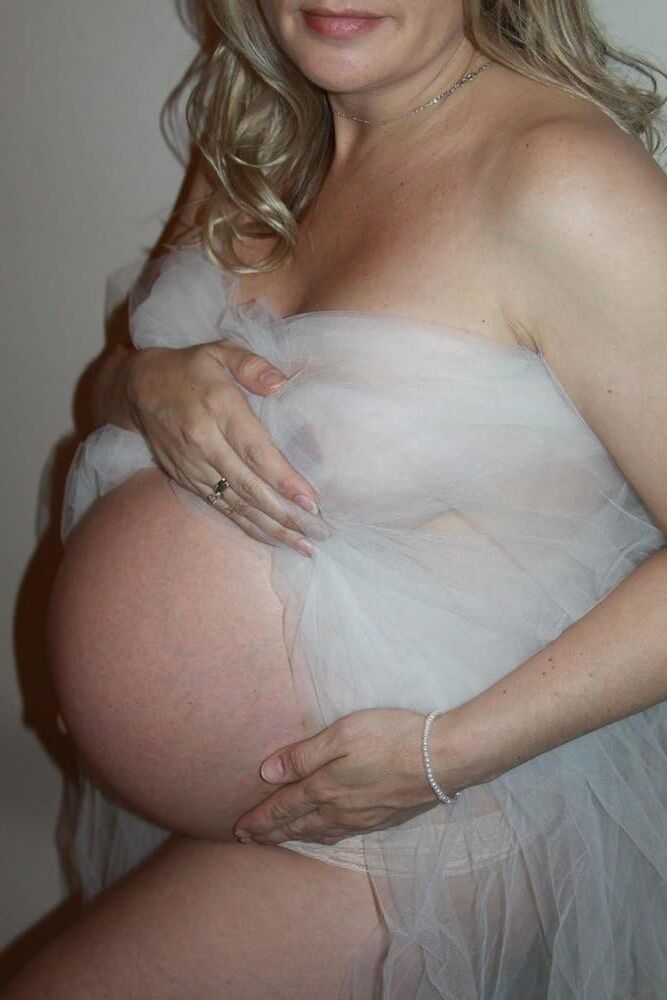 MILF enceinte