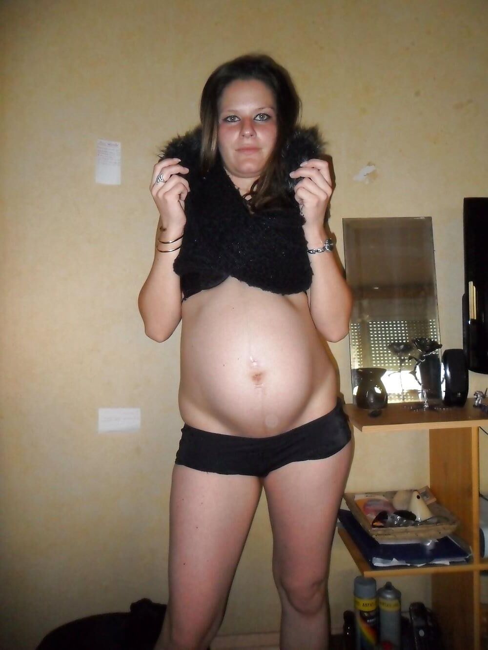 [Pregnant] young French woman