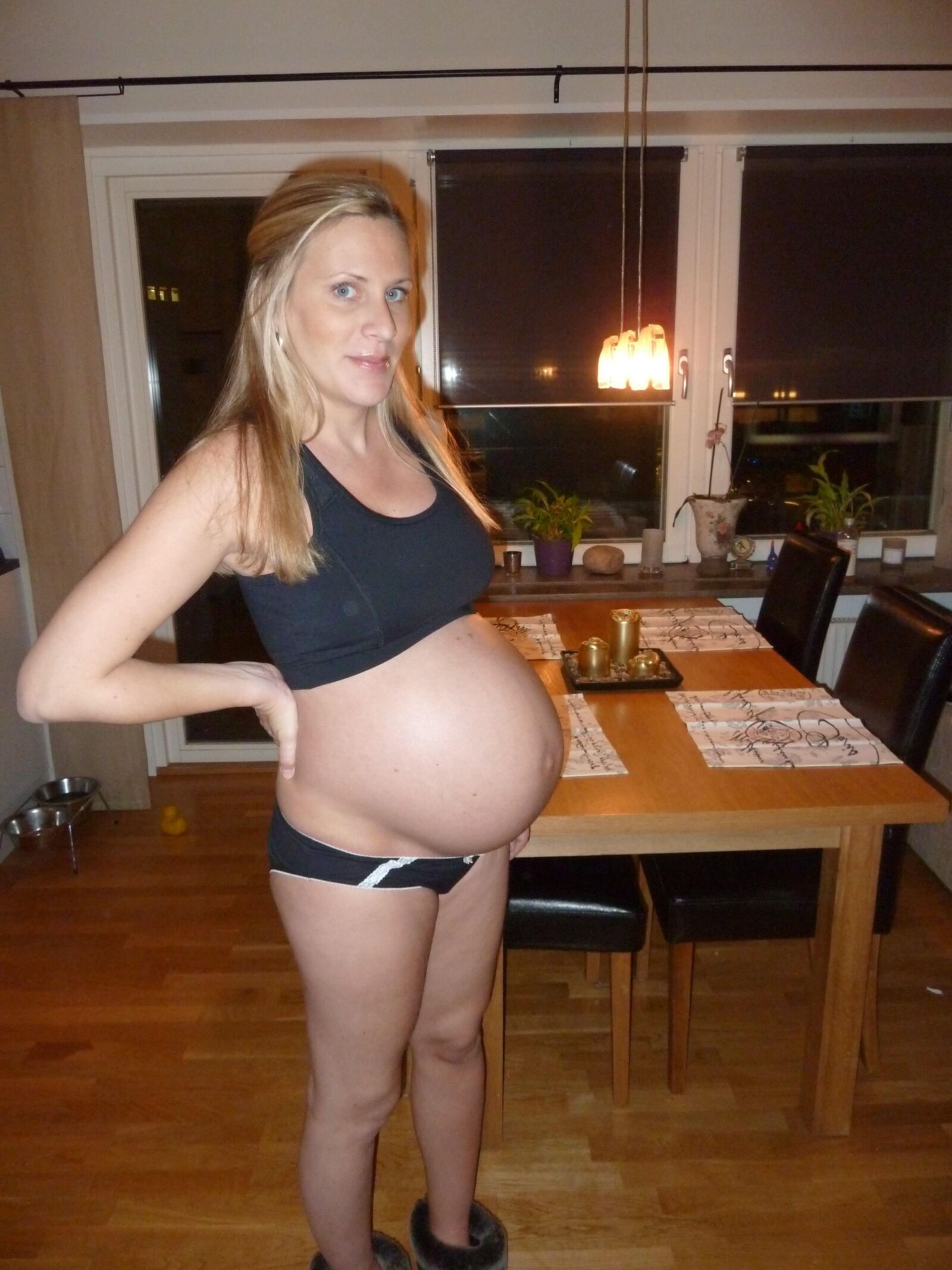 Pregnant MILF