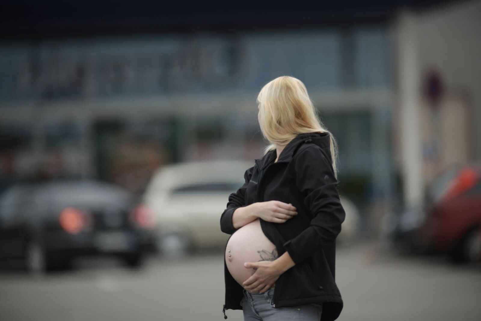 Hot photo shoot of a young pregnant blonde