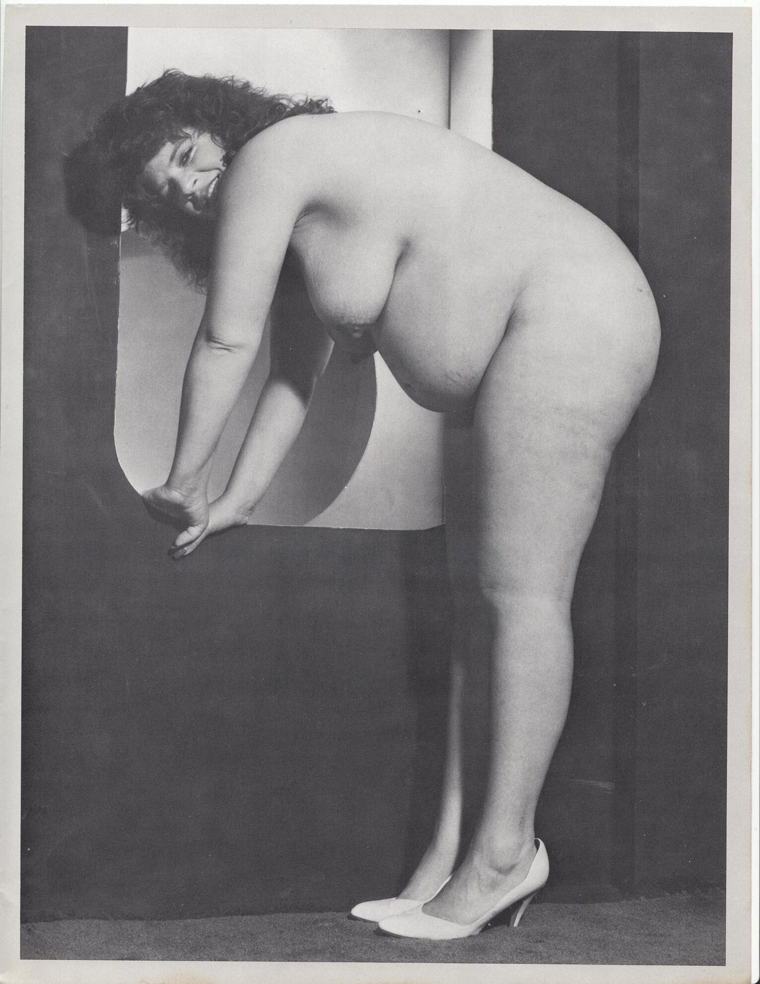 August 23 Vintage pregnant beauties in black and white