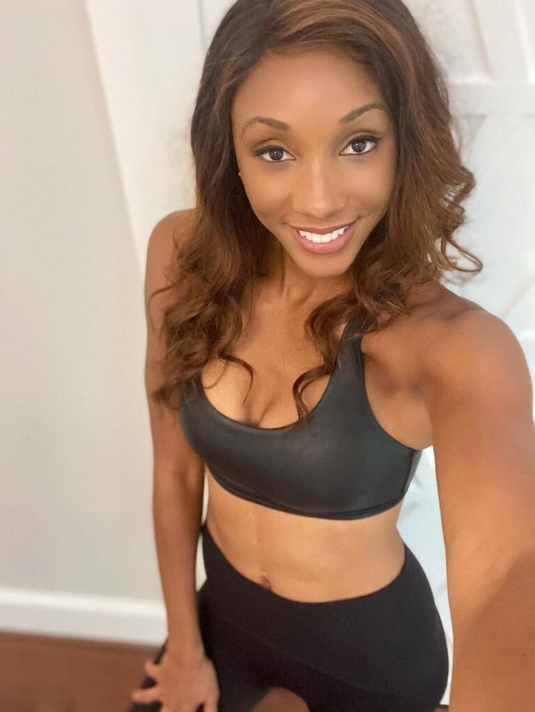 Maria Taylor NFL-Reporterin HEISSE SEXY SCHWANGERE Bilder