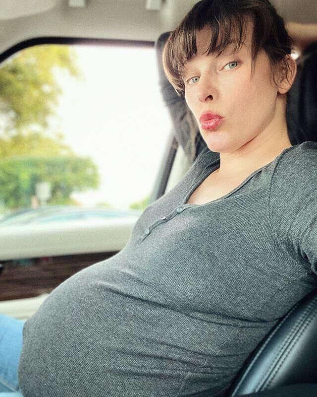 Milla Jovovich pregnant