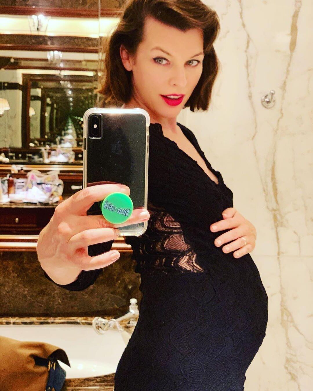 Milla Jovovich pregnant