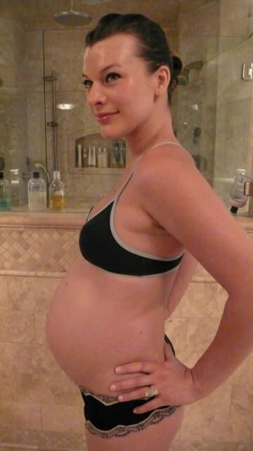 Milla Jovovich pregnant