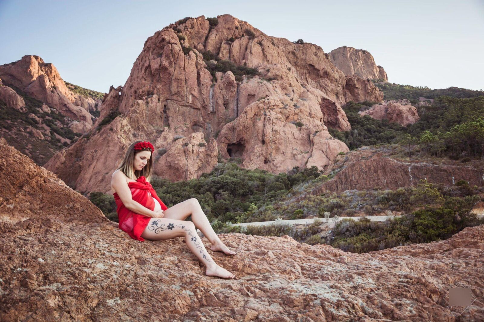 Zusammenstellung von Fotoshootings für schwangere Frauen