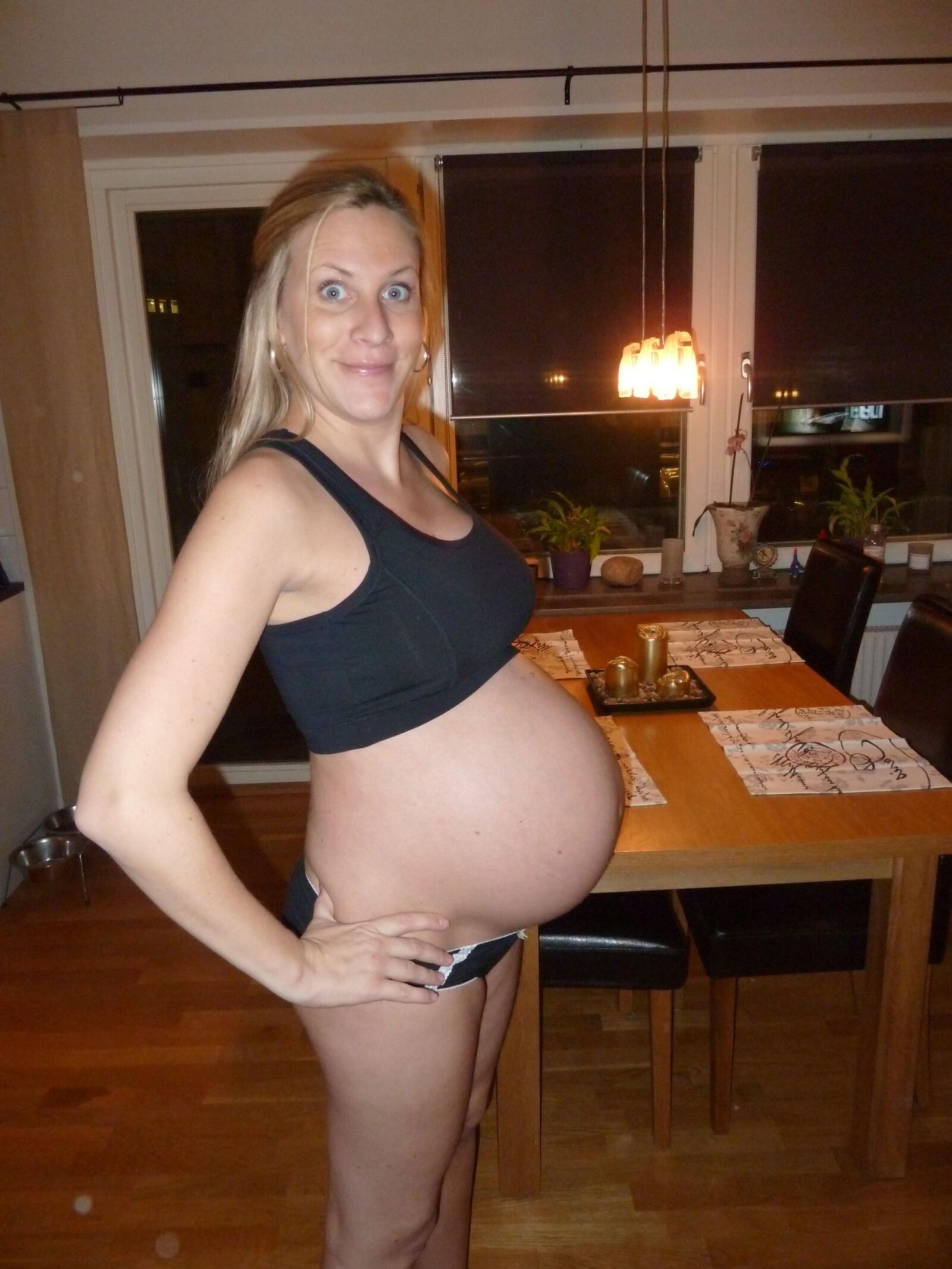 Pregnant MILF