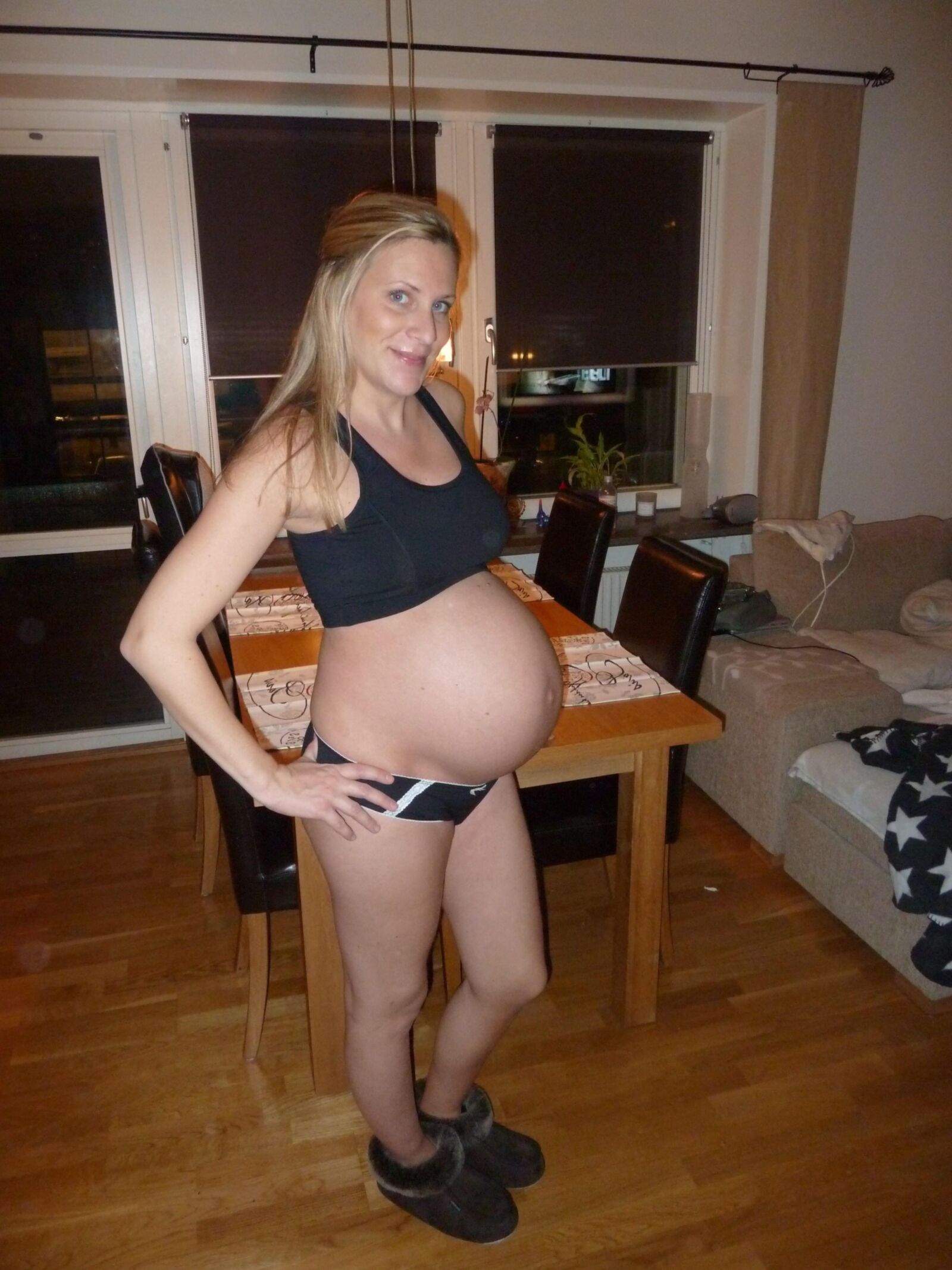 Pregnant MILF