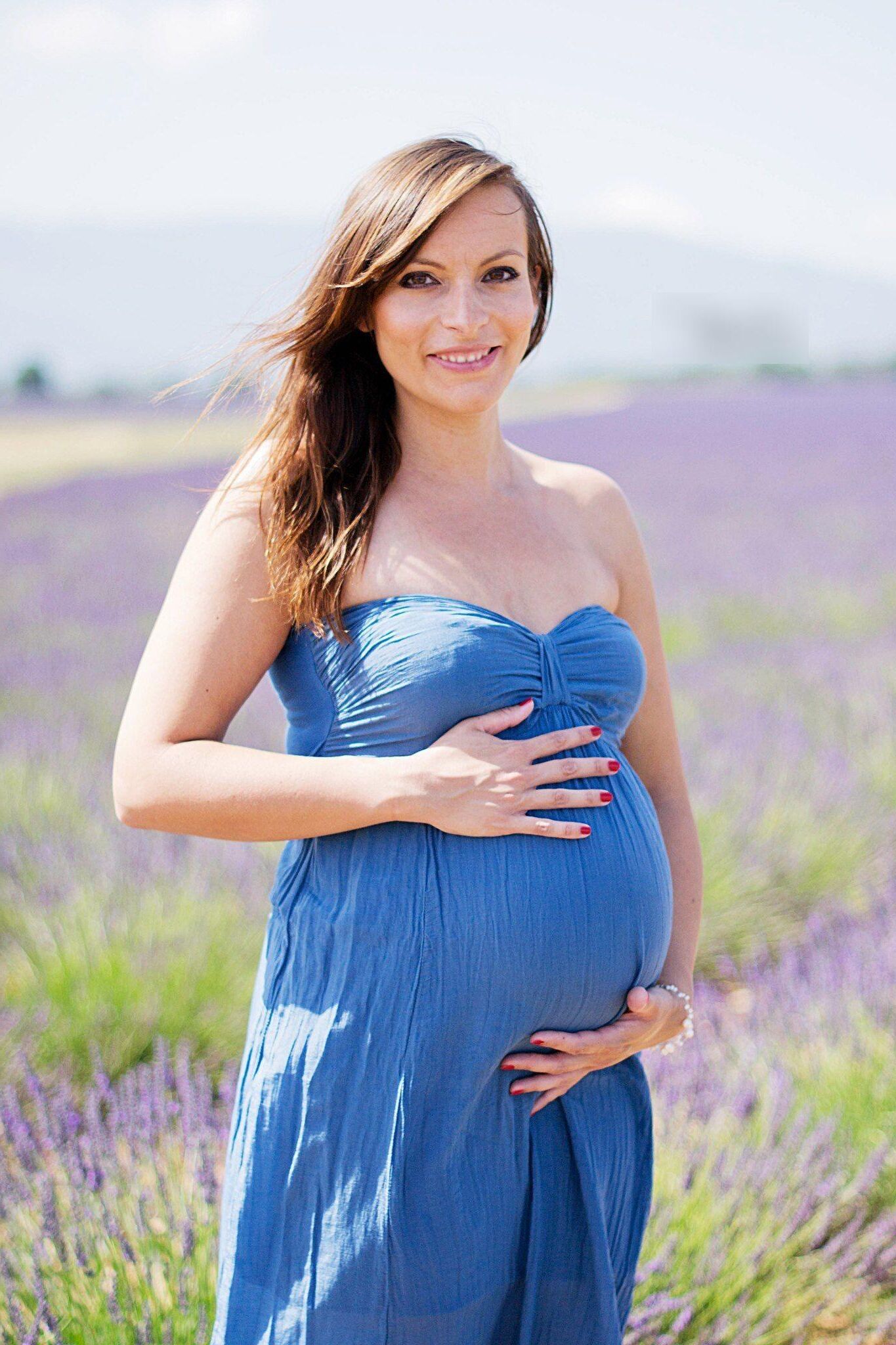 Zusammenstellung von Fotoshootings für schwangere Frauen