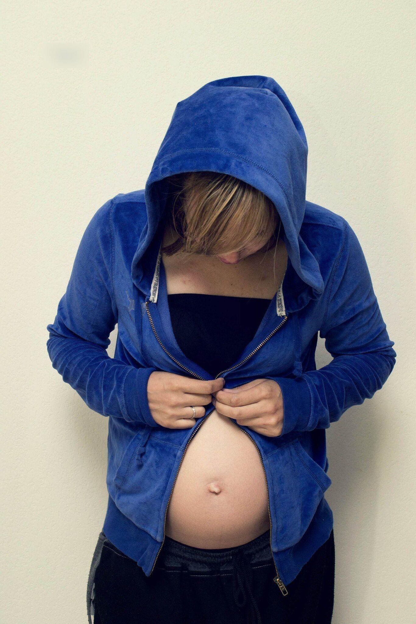 Zusammenstellung von Fotoshootings für schwangere Frauen