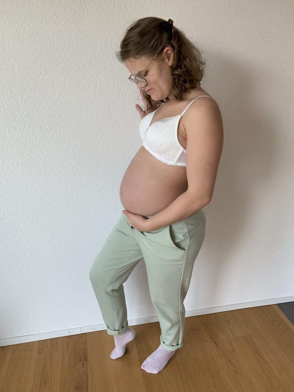 Young mom proud to show off her pregnancy