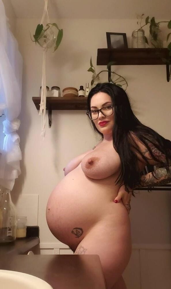 Assorted pregnant cunts 127