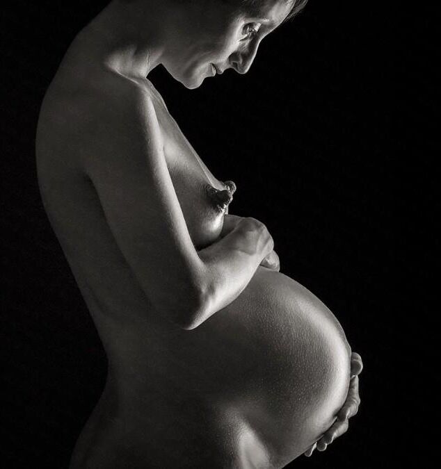 Pregnants in B&W