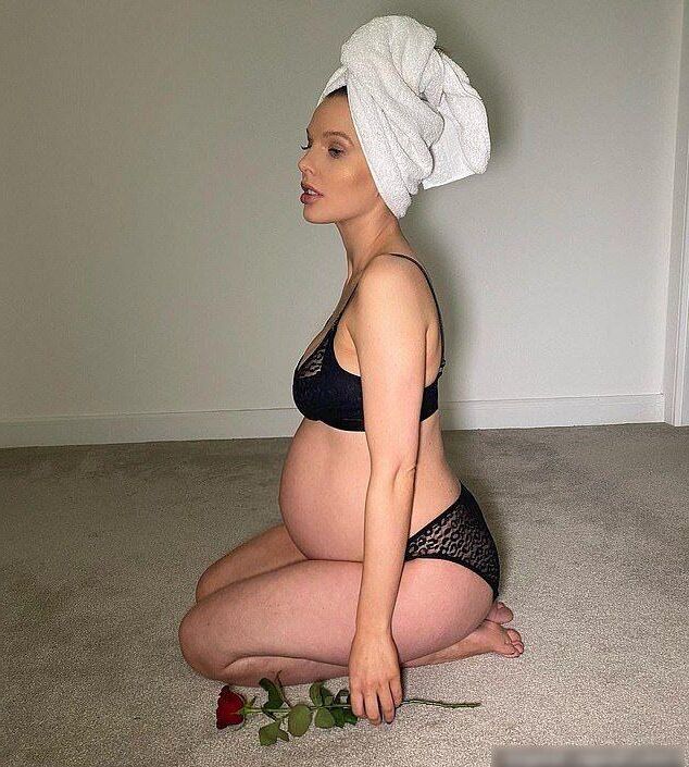  Helen Flanagan pregnant